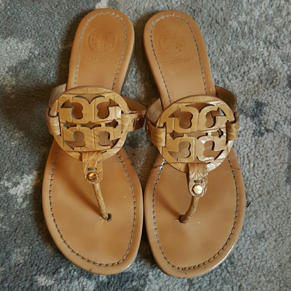 TORY BURCH Miller Tan patent leather sandals 8